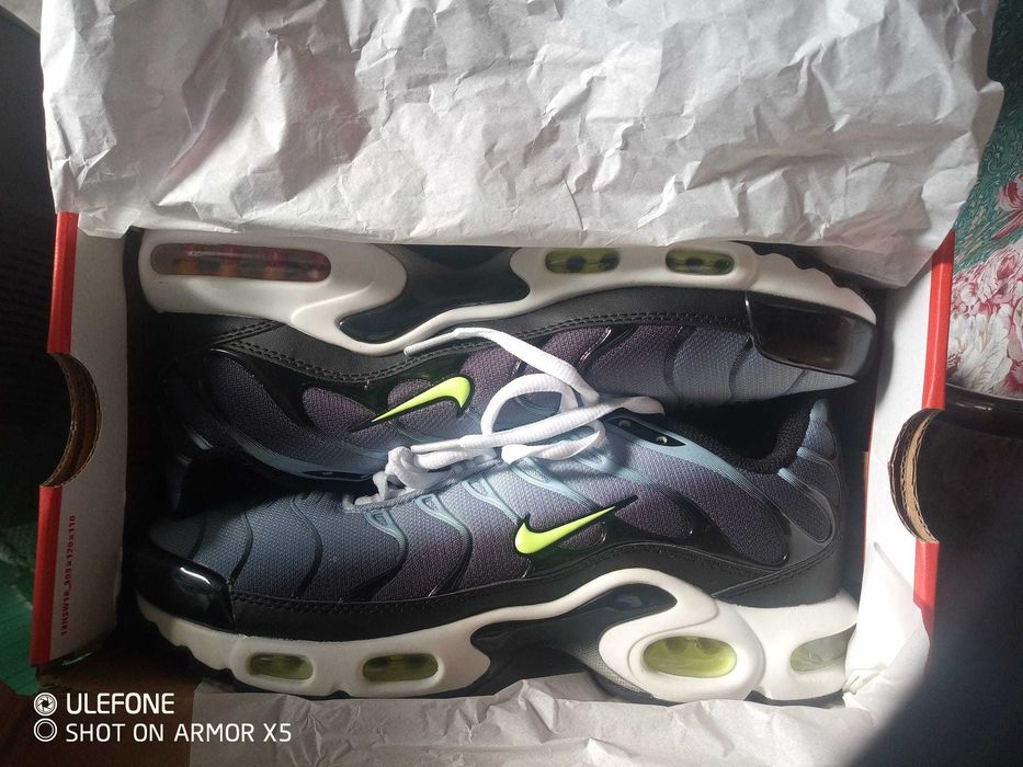 Ténis Nike TN novos tamanho 42