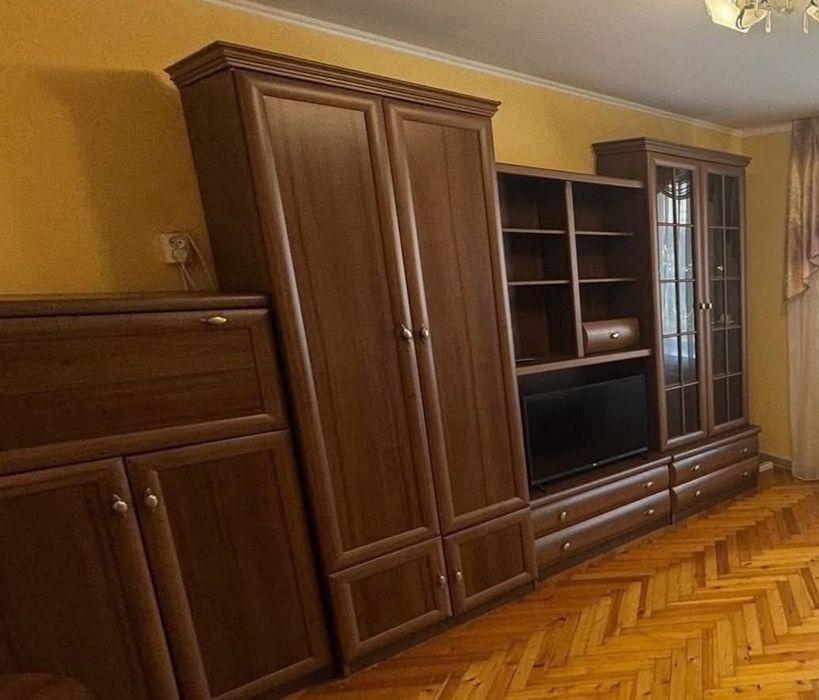 Стінка у вітальню (самовивіз)