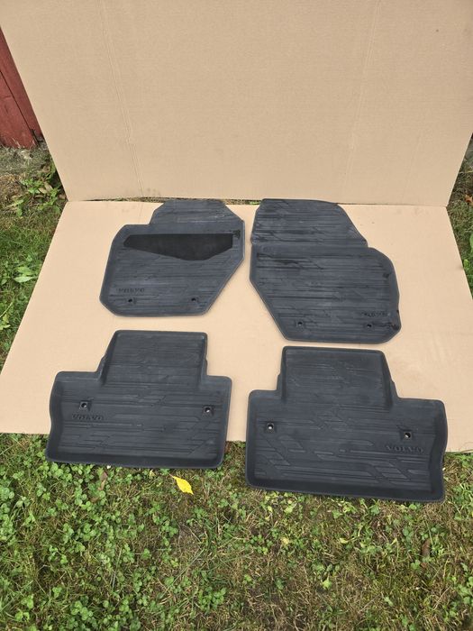 Dywaniki Gumowe Volvo V60 S60 2011 - 2014 Rok oryginalne