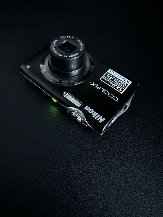 Nikon Coolpix компактний цифровий фотоапарат