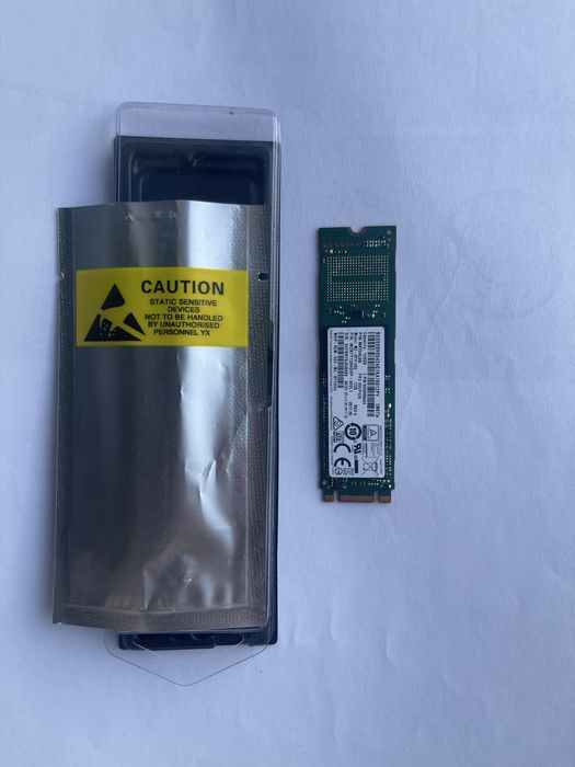 Samsung CM871a 128 ГБ M.2 SSD