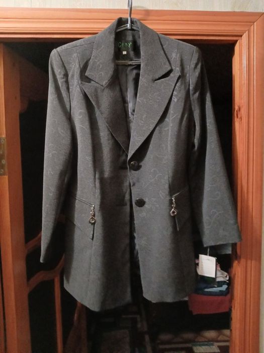 Пиджак  женский  плащ 42 размер