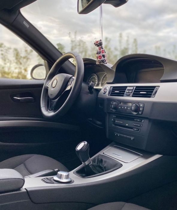 BMW E90 325i 218km