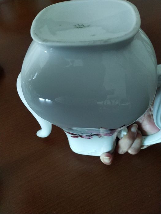Para colecionadores de Bules de café da Vista Alegre -ver bem o bico