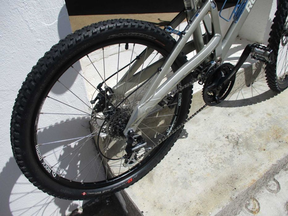 Bicicleta ROCKRIDER 6.3, dupla suspensão, 24 speeds