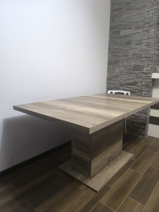 Stół rozkładany 160-200 cm/ 90 cm/ wys. 77