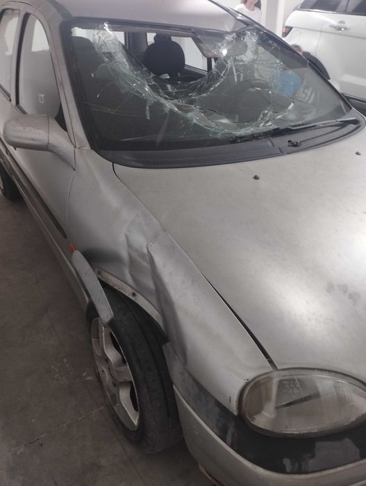 Carro Opel corsa 1999 — photo 4