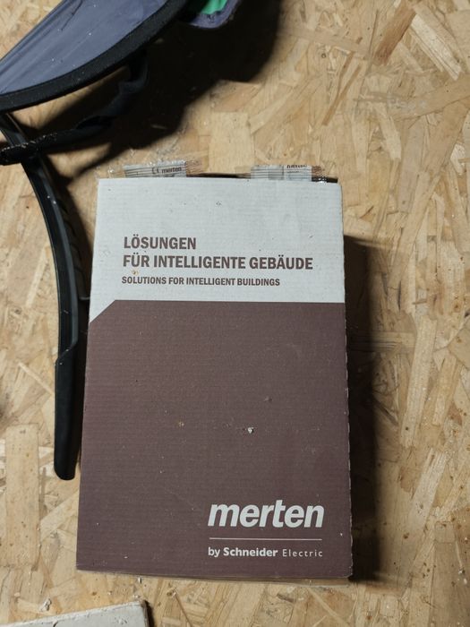 Merten by Schneider gniazda