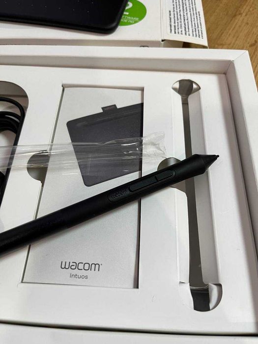 Графічний планшет Wacom Intuos S Bluetooth Black