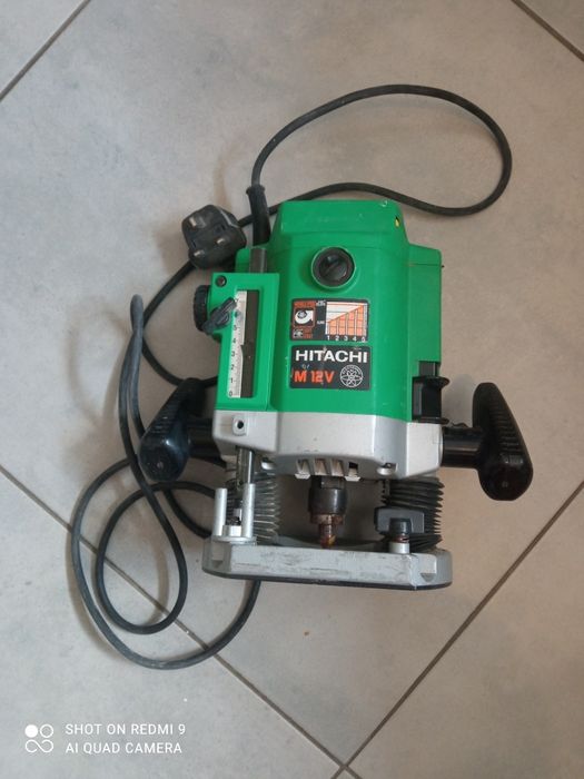 Frezarka Hitachi M12V