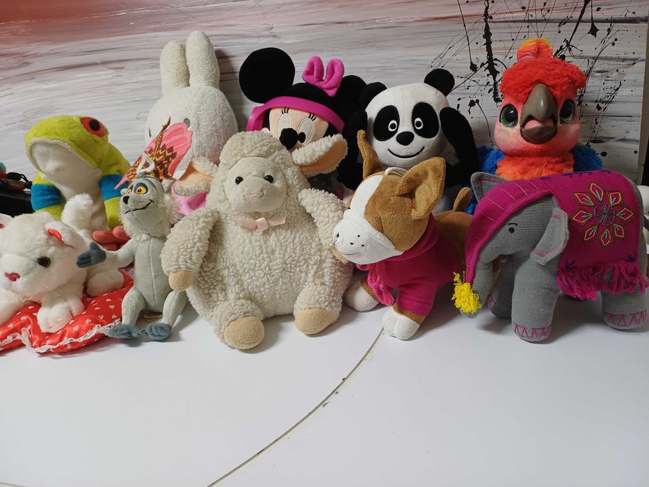 Peluches vários 10 unidades