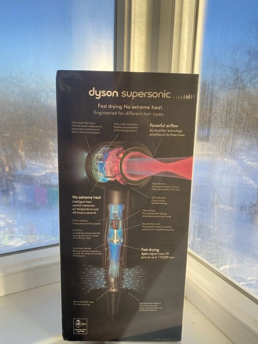 Фен Dyson Supersonic HD08 [новий, в плівці, пошкоджена коробка]