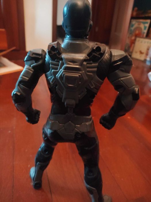 Boneco Ultron Marvel - Avengers Hasbro