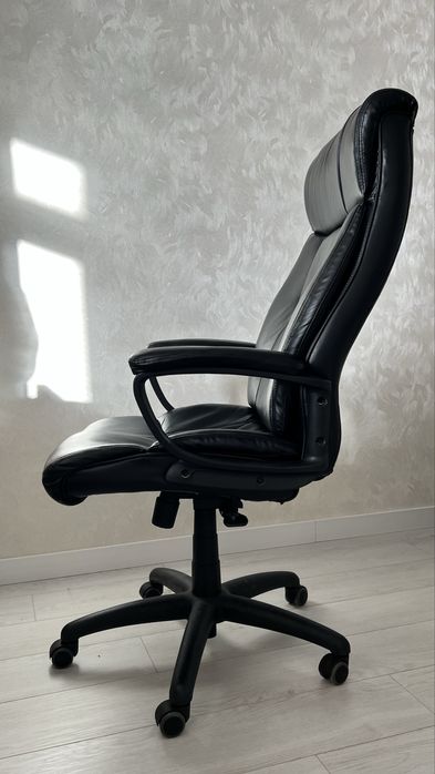 Крісло директора