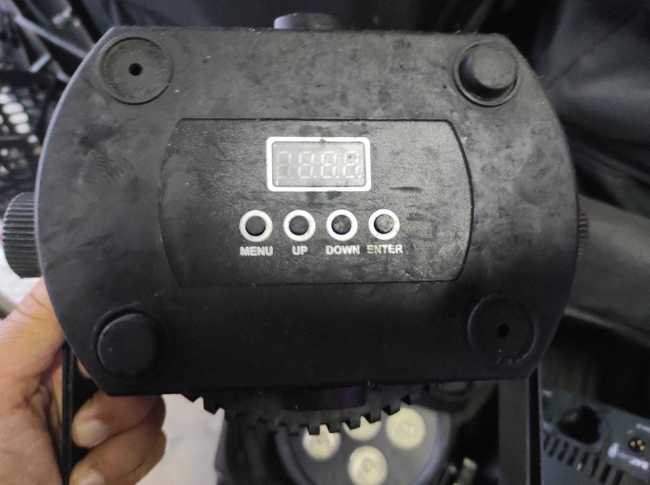 Vendo 4 leds a bateria com duas baterias cada led