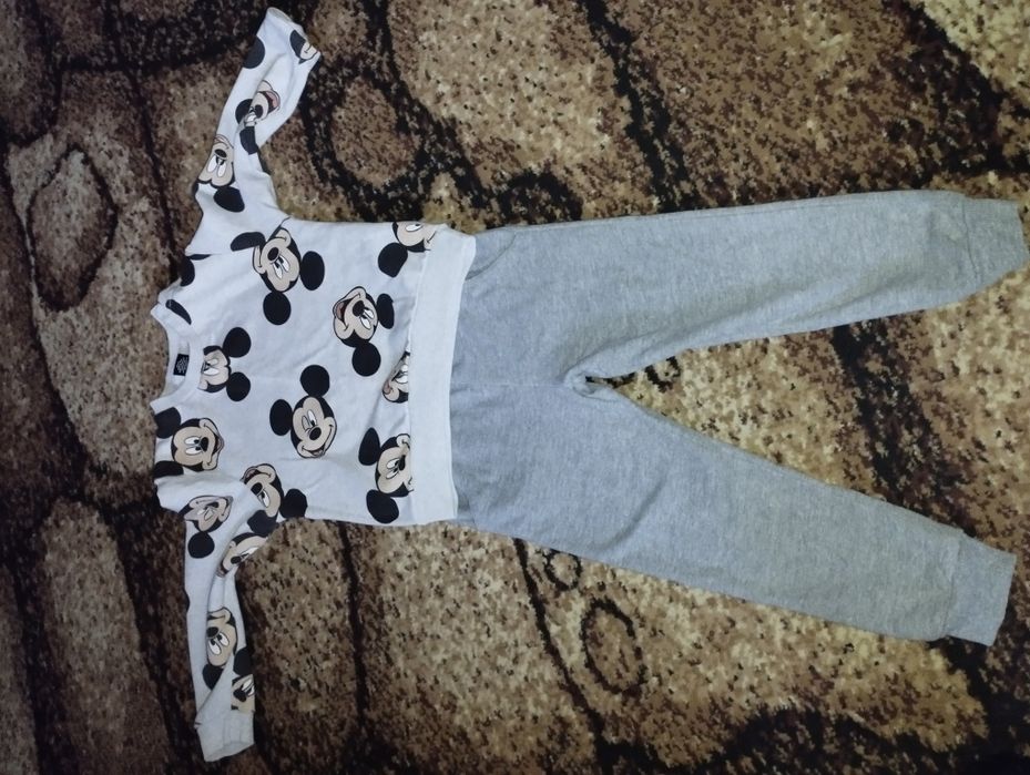 Продам костюмчик