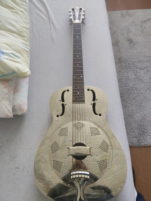 Gitara rezonansowa Harley Benton