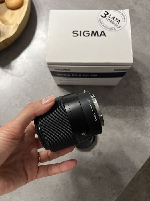Obiektyw sigma 30mm f1.4 DCDN
