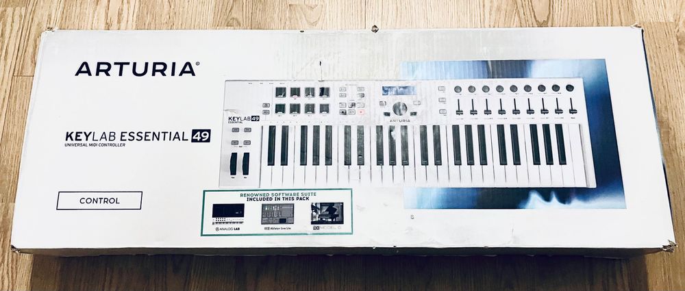 Arturia KeyLab Essential 49 MIDI Keyboard - como novo!