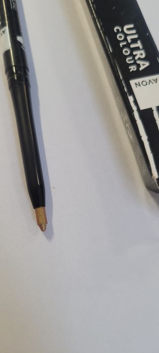 Opalizująca konturówka Positive Mantra avon