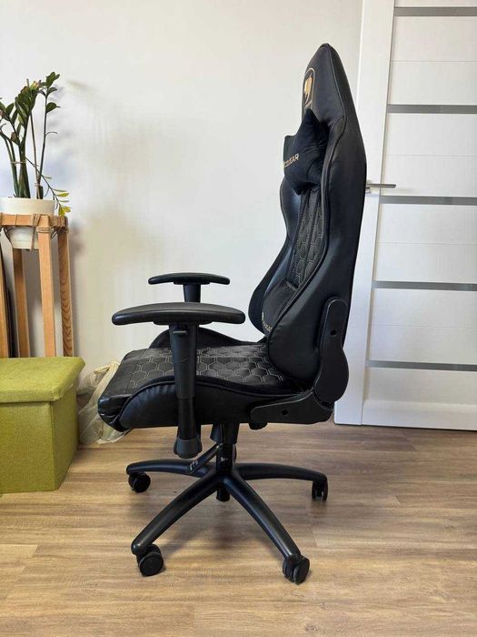 Крісло Cougar Armor One Royal Б\В