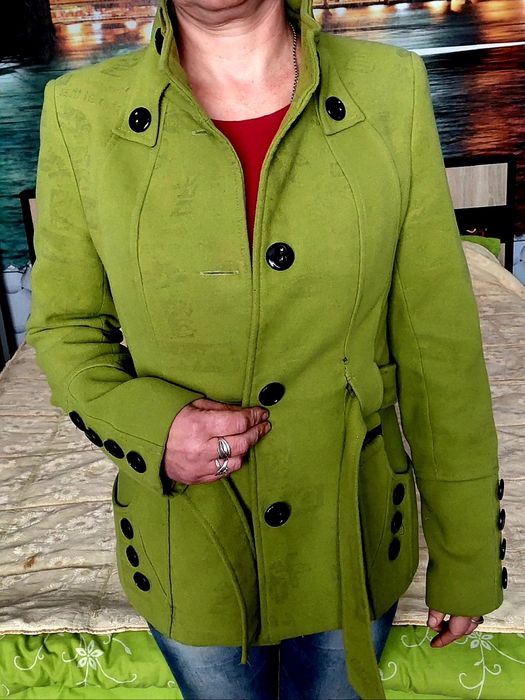 Пальто.        .