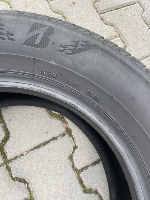 Колеса/резина/гума 215/65R16 Bridgestone