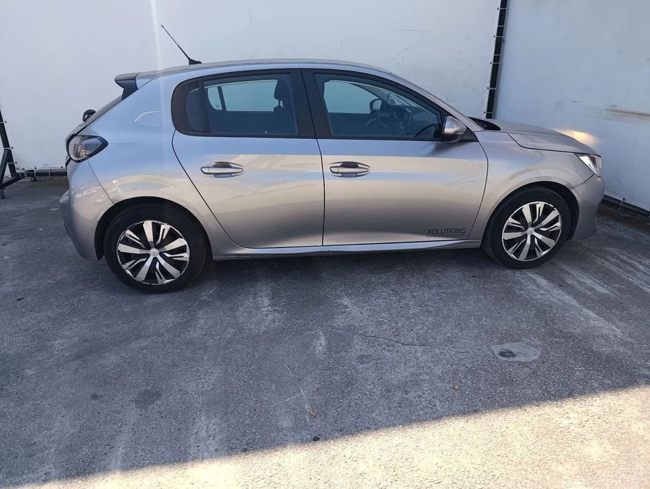 Para peças PEUGEOT 208 II