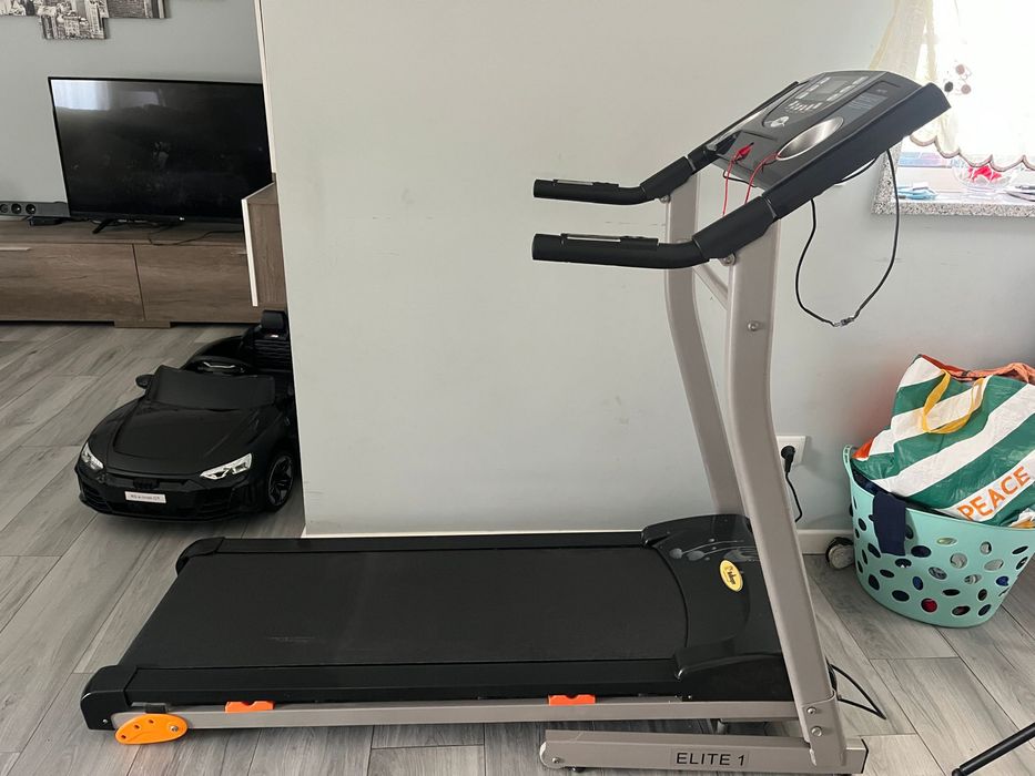 Treadmill468567736409794561