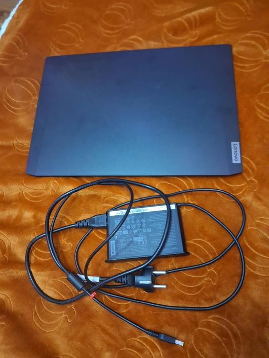 Sprzedam laptop Lenovo
