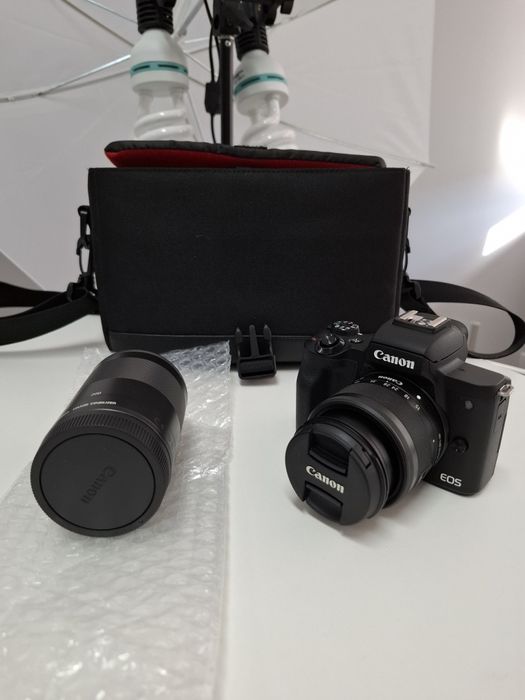 Aparat bezlusterkowy Canon EOS M50 Mark II z obiektywem i akcesoriami