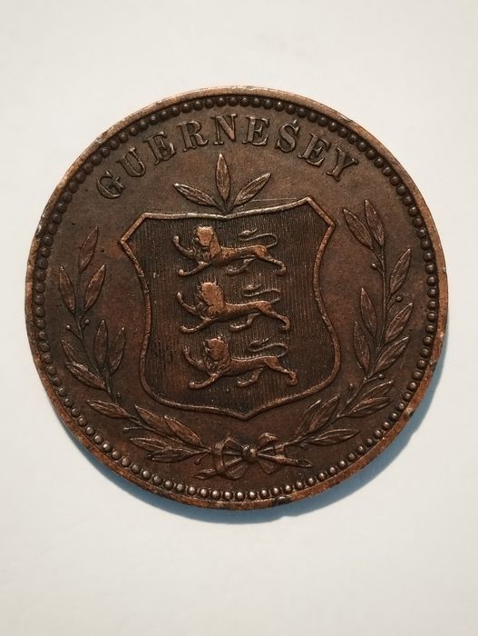 Moeda de 8 Doubles de 1893 Guernsey Inglaterra em Cobre