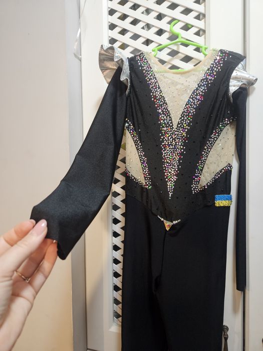 Прокат оренда комбінезонів для художньої повітряної гімнастики