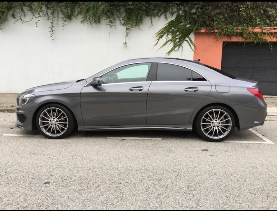 Mercedes CLA 220 AMG