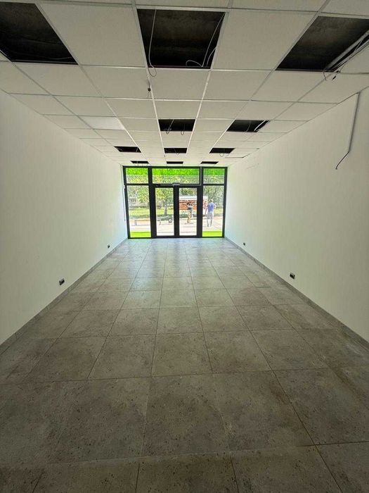 Оренда 68 м2 / 1 поверх / пр-т Тракторобудівників 160/ червона лінія