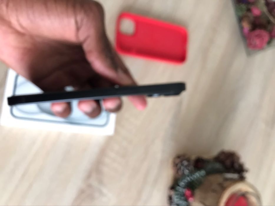 iPhone 15 normal