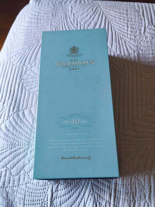 Caixa vazia de apresentação para o vinho Graham's Tawny Aged 40 Years Port.