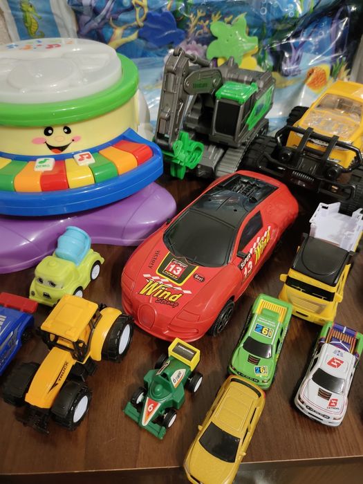 Дитячі іграшки набір