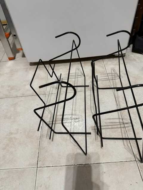 Suportes para floreira de janela