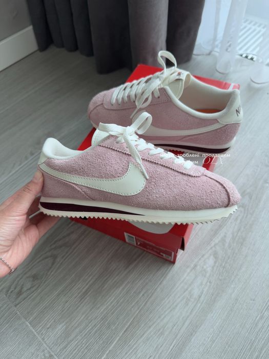 Nike Cortez SE College Pink (in box)