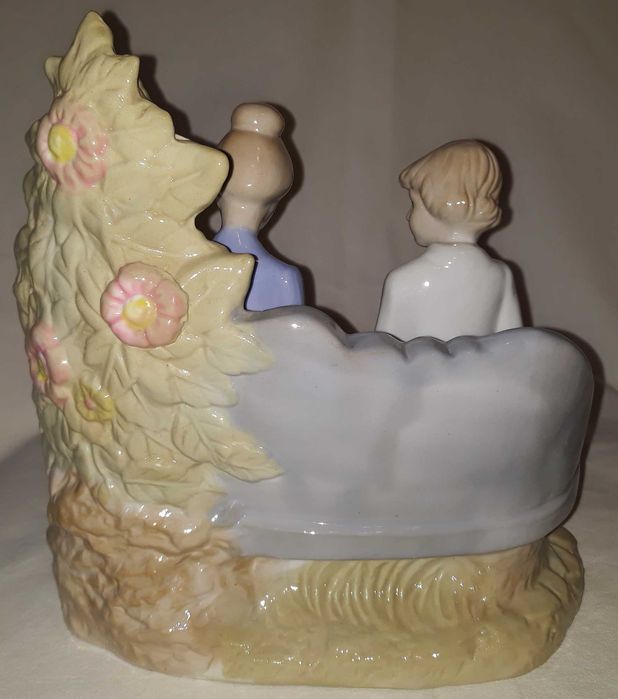 figurka porcelanowa scena rodzajowa