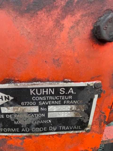 Przetrząsarka do siana Kuhn 6301
