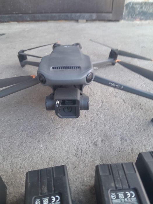 Продам дрон DJI Mavic 3……………