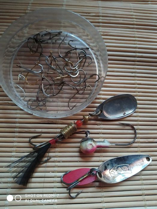 Stare haczyki na ryby
