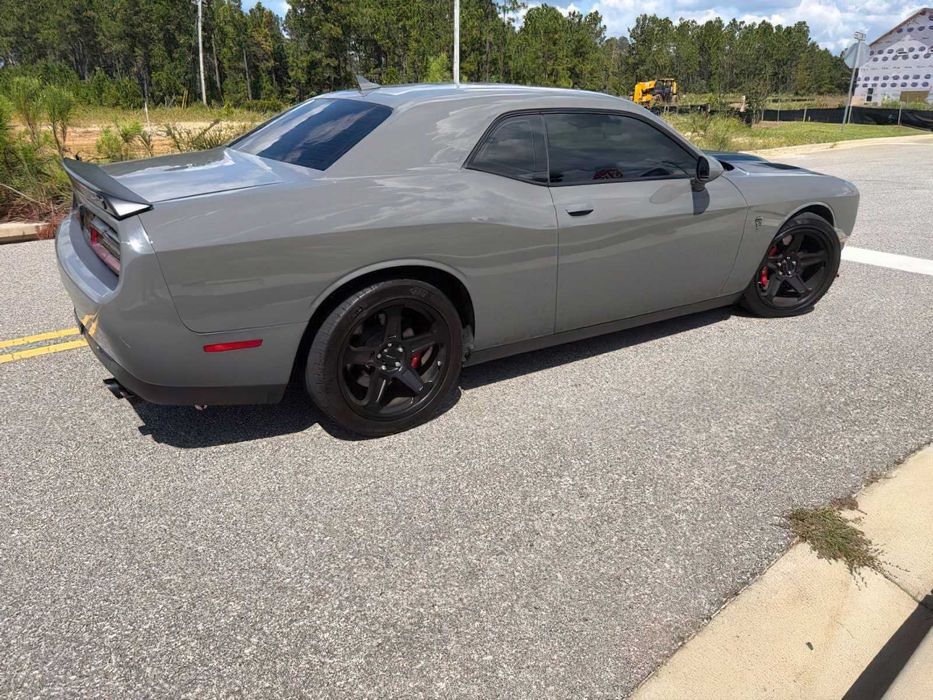 Dodge Challenger      2017