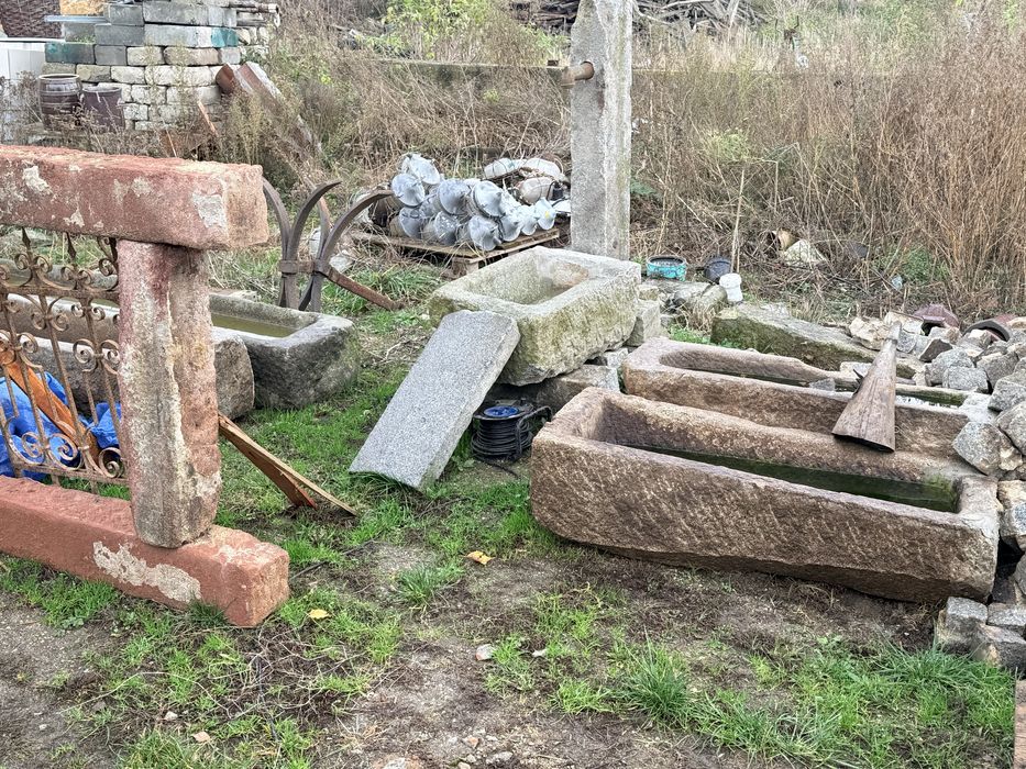 Portal okienny koryta kamienne i inne