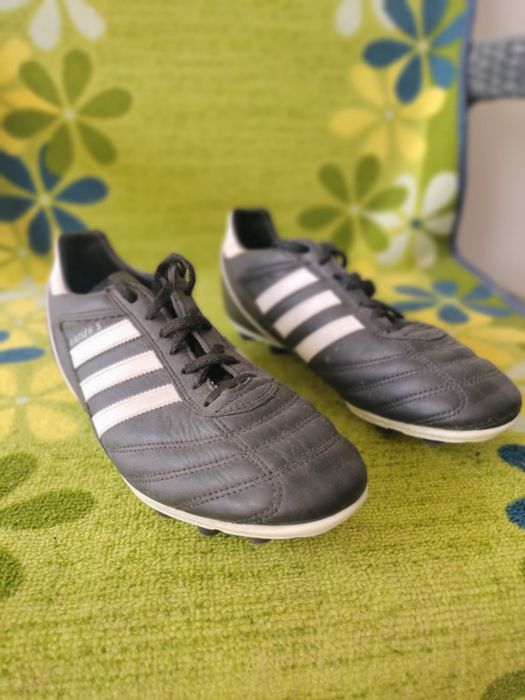 Chuteiras da adidas  42