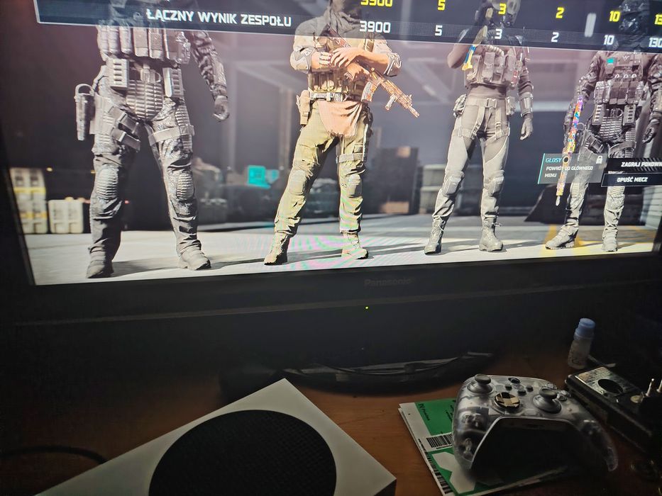 Xbox series s  bardzo dobry stan !!