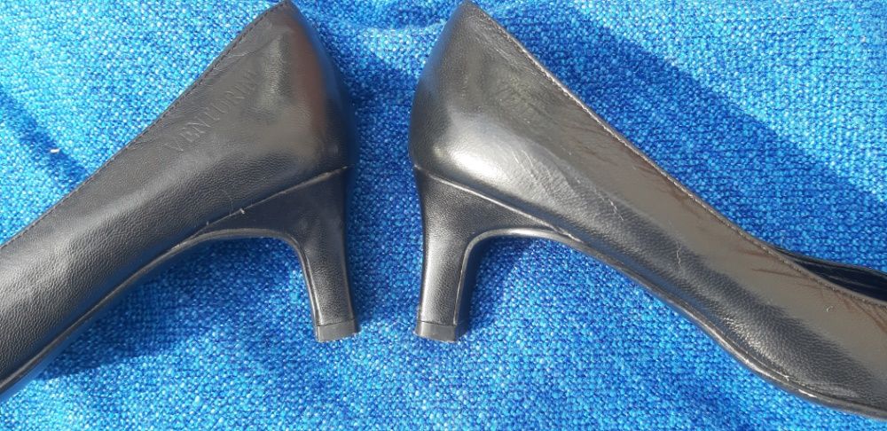 Venturini buty czółenka czarne skóra 37
