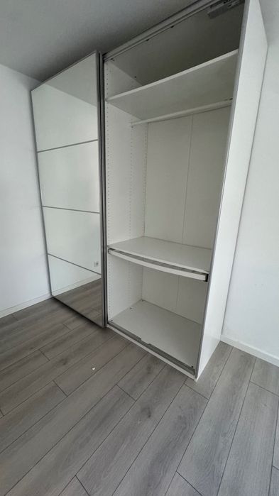 Vendo roupeiro para desocupar